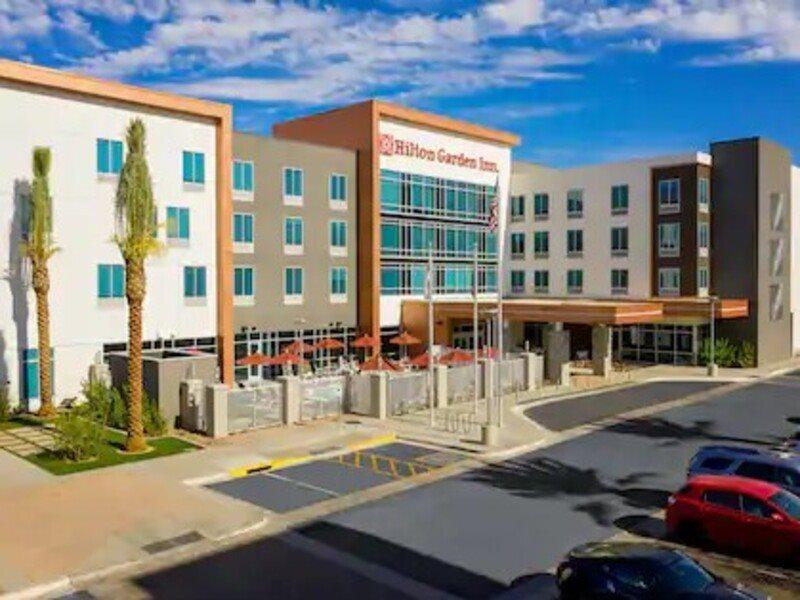 Hilton Garden Inn Chandler Downtown Eksteriør billede