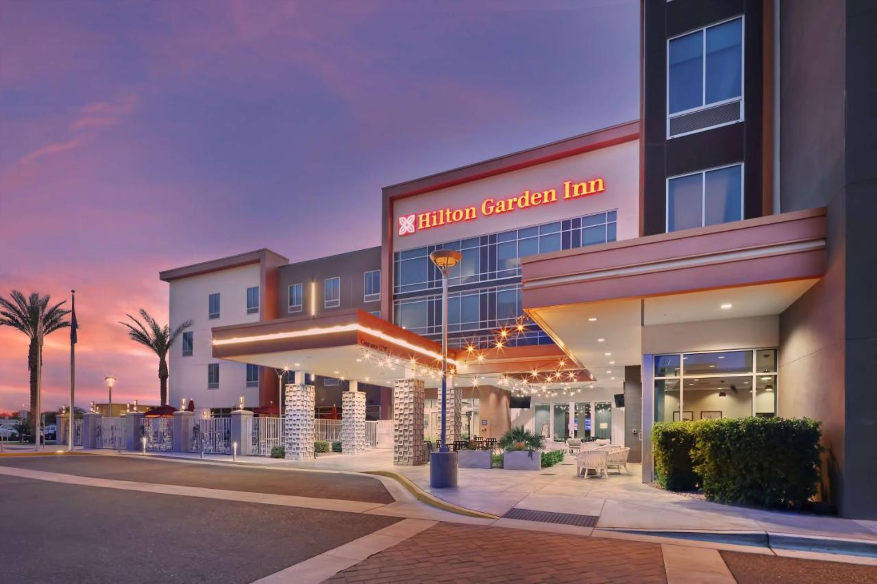 Hilton Garden Inn Chandler Downtown Eksteriør billede