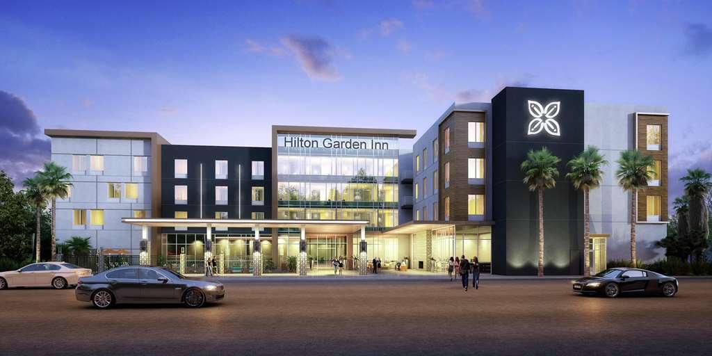 Hilton Garden Inn Chandler Downtown Eksteriør billede